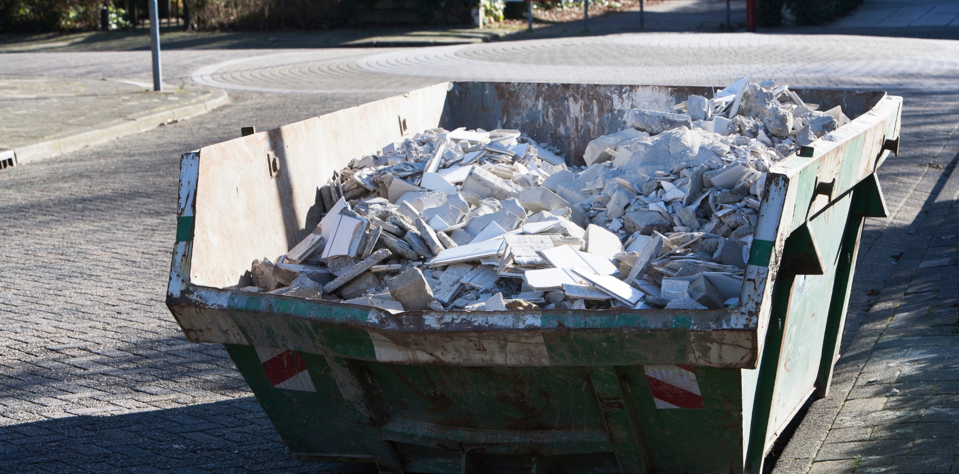 Noleggio cassoni per macerie edili a Bologna